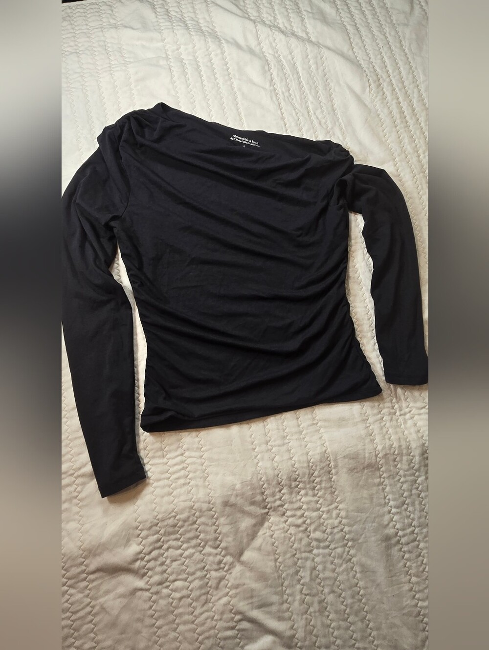 Abercrombie & Fitch Black Draped Boatneck Long Sleeve Top - Picture 4 of 6